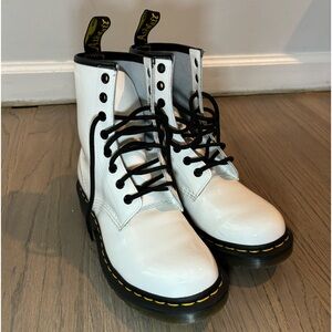 Dr. Martens Unisex Size 7 White Jadon Boot Smooth Leather Platform